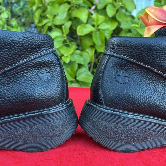 Dr. Martens Daisy Flower Embossed Black Chunky Platform Ankle Boots 😍 - Picture 10 of 17